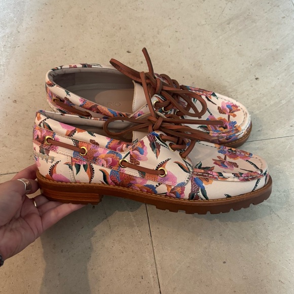 New Farm Rio Printed Boat Shoes 7 Leather Loafers Lace Up Floral Print Round Toe - Picture 1 of 8
